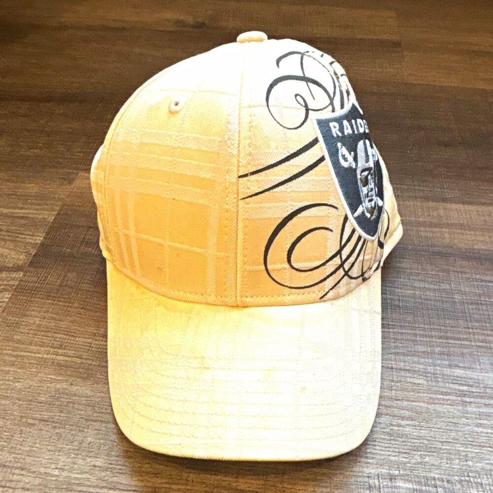 Reebok NFL Oakland Raiders Football Officially Licensed Beige Cap Hat Size S/M